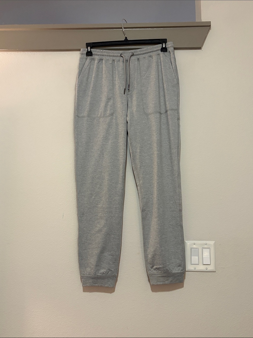 Criquet Gray Sweatpants SZ M NWT